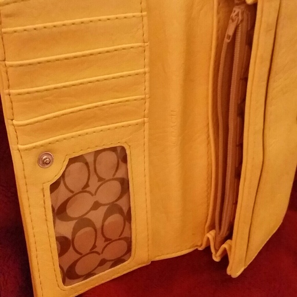 Wallet - Picture 2 of 2